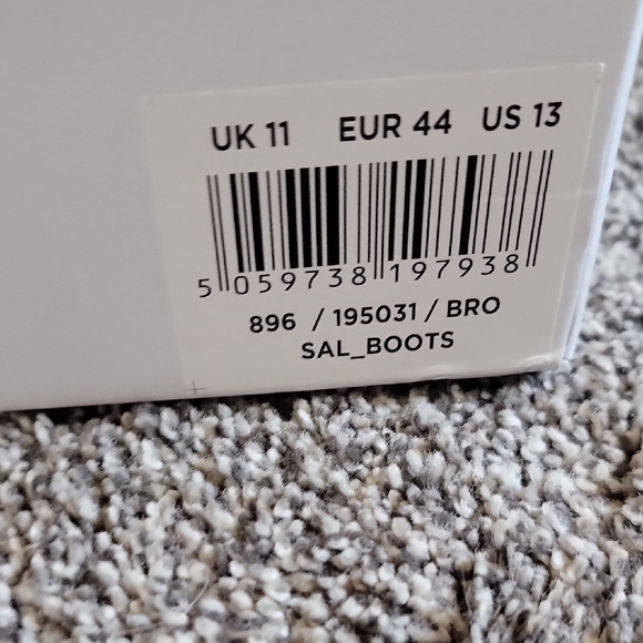 New In Box Riding-style Boots - Picture 6 of 8